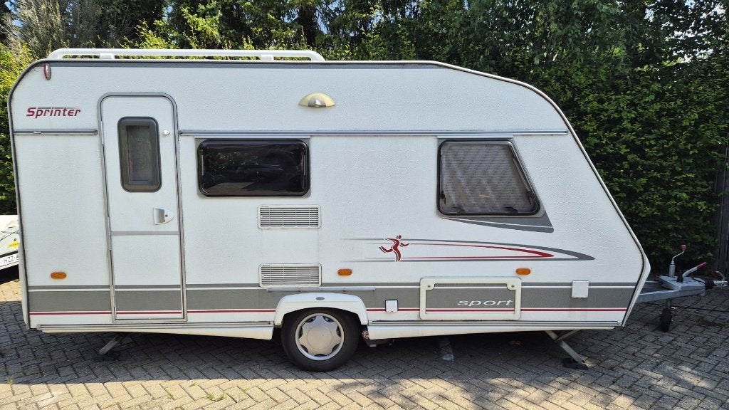 Beyerland 443 Sprinter met airco, mover, voortent en luifel., Frans bed, Treinzit, 750 - 1000 kg, Particulier