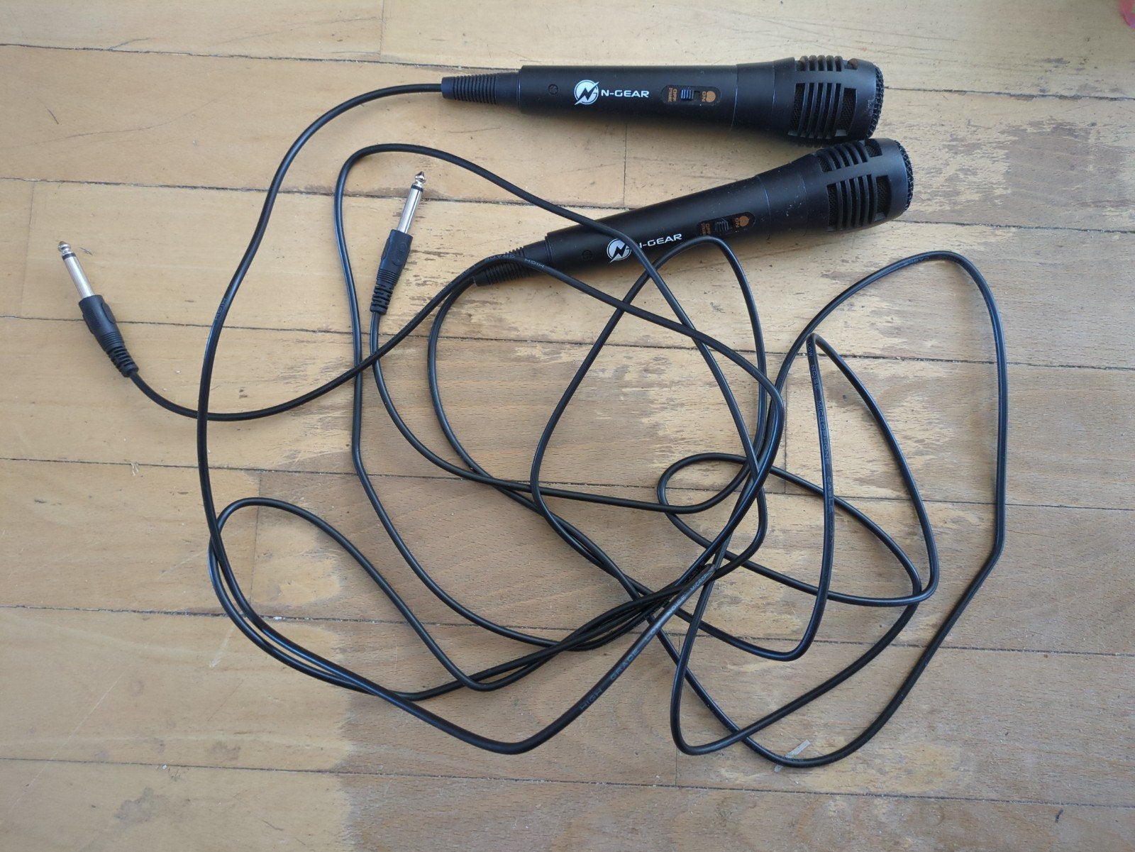 N-Gear Microfoons (set van 2) met kabel, Ophalen of Verzenden, Gebruikt, Zangmicrofoon