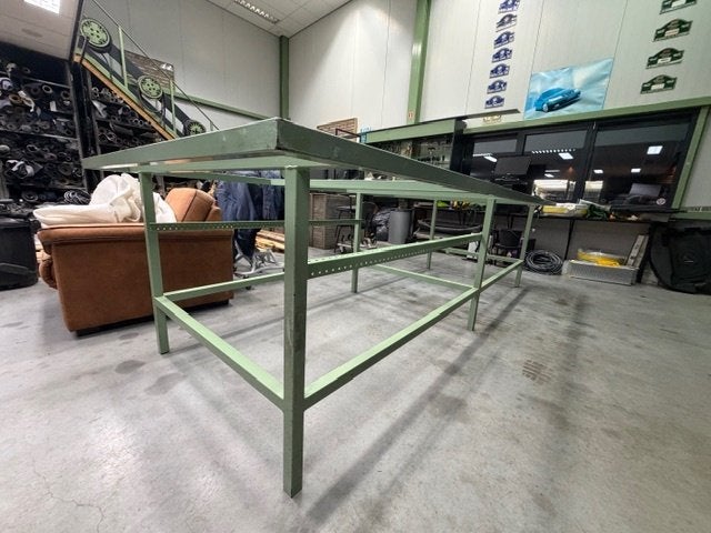 Foto 2 van FRAME WERKTAFEL