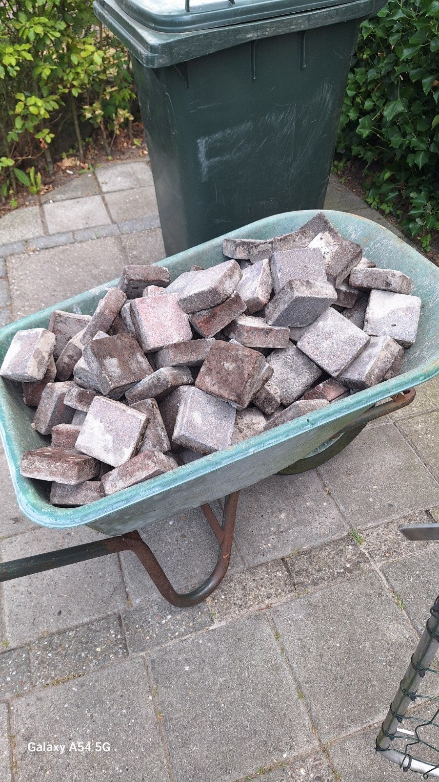 Gebruikte betonklinkers - Ideaal voor bestrating, Tuin en Terras, Ophalen, Gebruikt, Klinkers, Minder dan 5 m²
