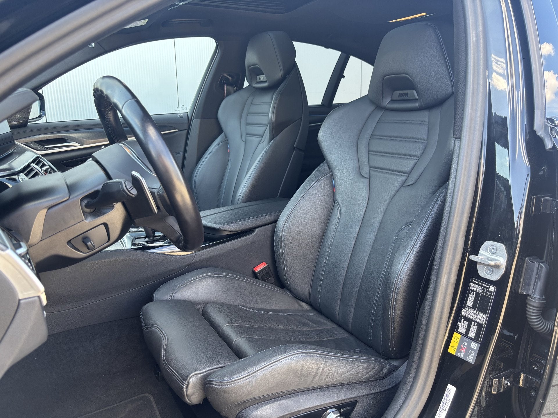 BMW 5 Serie 530e xDrive M-Sport Pro | M-stoelen | Harman/Kar, Achterwielaandrijving, Gebruikt, Zwart, 4 cilinders