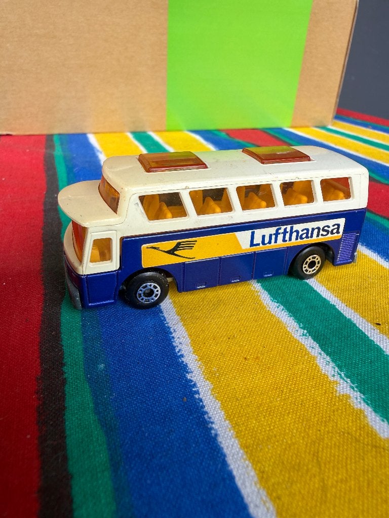 Matchbox Superfast No. 65 Airport Coach Lufthansa 1977, Ophalen of Verzenden, Gebruikt