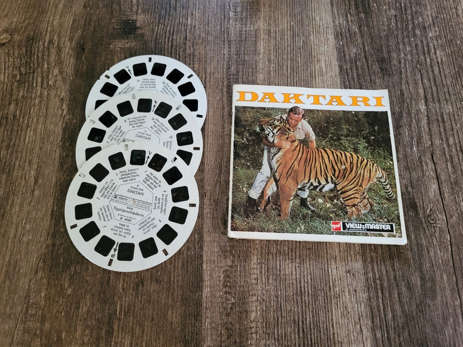 View-Master Daktari set met 3 schijven en boekje, Ophalen of Verzenden, Gebruikt