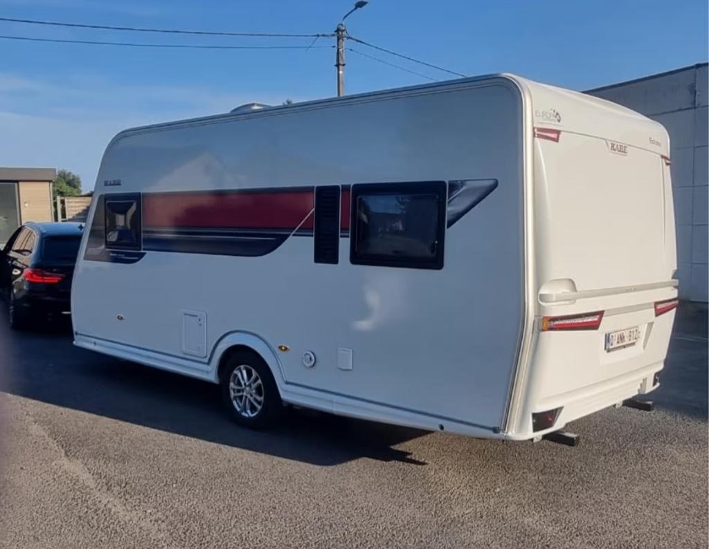 KABE ESTATE 470 GLE, Caravans en Kamperen, Caravans, Koelkast, Rondzit, 2 aparte bedden, Kabe
