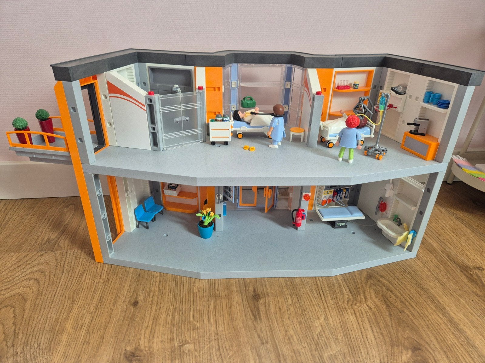 Playmobil City Life Ziekenhuis met doos, Gebouw, Complete set, Ophalen of Verzenden, Zo goed als nieuw