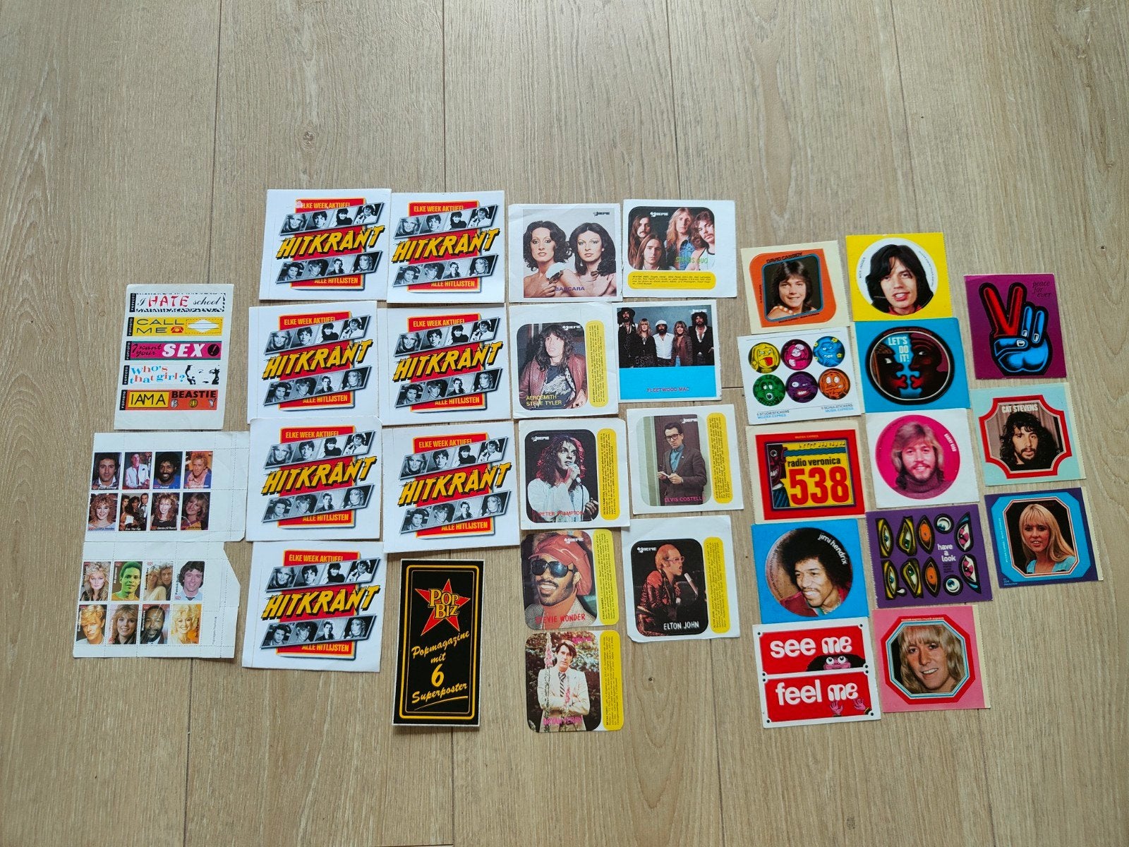 Popstickers uit Joepie, Popbiz, Popfoto, Hitkrant, ME., Ophalen of Verzenden, 1980 tot heden, Tijdschrift