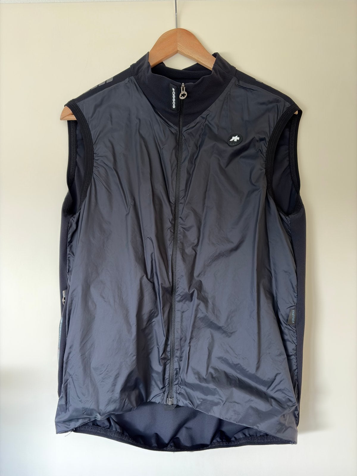 Assos TACTICA Shell Vest T5 - ongedragen, Maat L, Fietsen en Brommers, Fietsaccessoires | Fietskleding, Nieuw, L, Bovenkleding