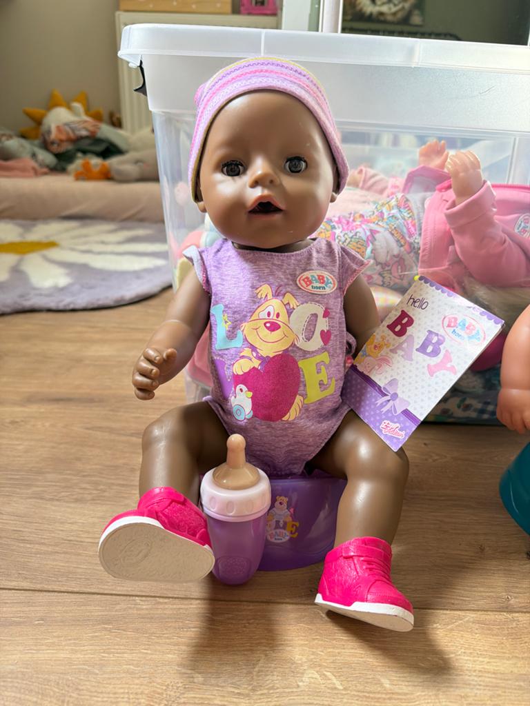 BabyBorn meisje, Ophalen, Zo goed als nieuw, Babypop