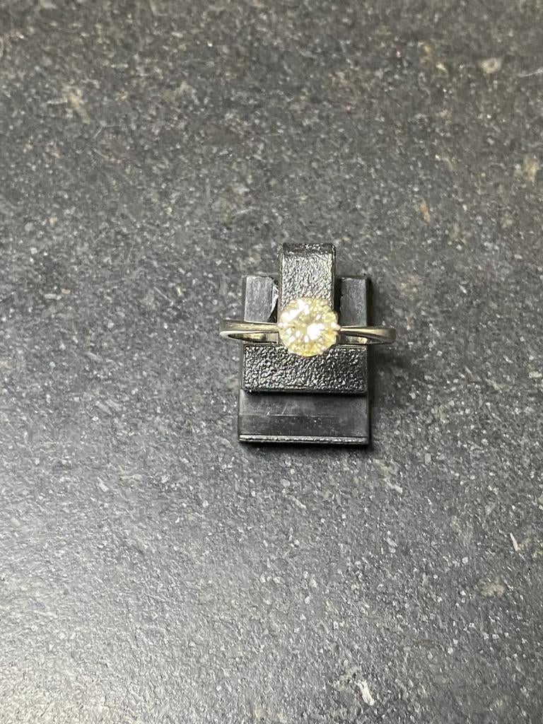 Witgouden solitaire ring, Wit, Ophalen of Verzenden, Zo goed als nieuw, 17 tot 18