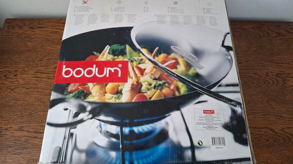 Nieuwe ongebruikte wokpan met toebehoren., Huis en Inrichting, Ophalen, Nieuw, Wok
