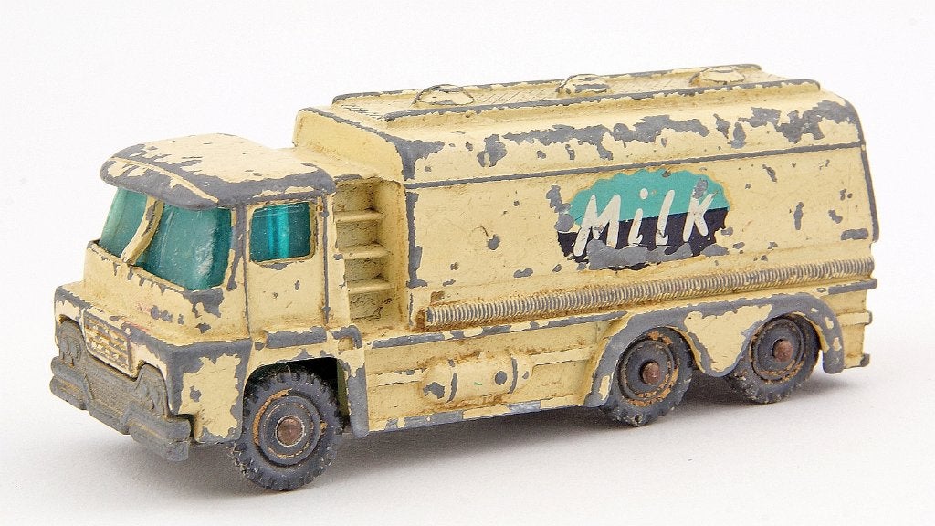 Husky Models - Tanker Milk, Hobby en Vrije tijd, Ophalen of Verzenden, Gebruikt, Bus of Vrachtwagen