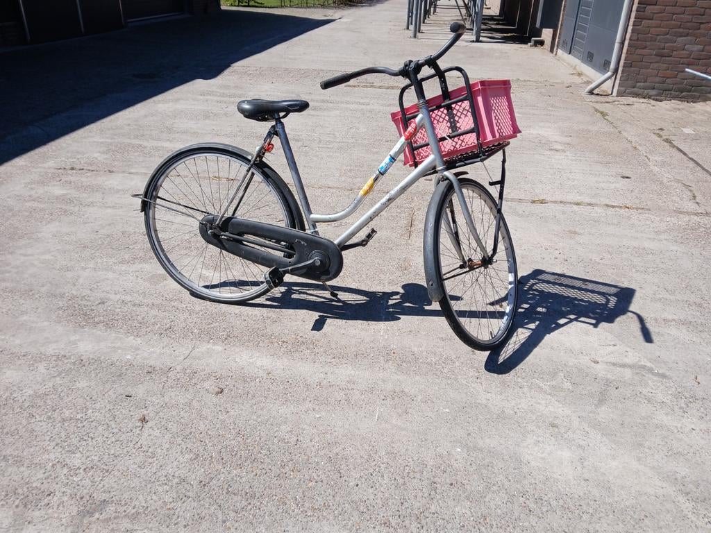 Leuk en fijn fietsje, gebruikt maar kan nog een ronde mee, Fietsen en Brommers, Fietsen | Dames | Damesfietsen, Terugtraprem, Gebruikt
