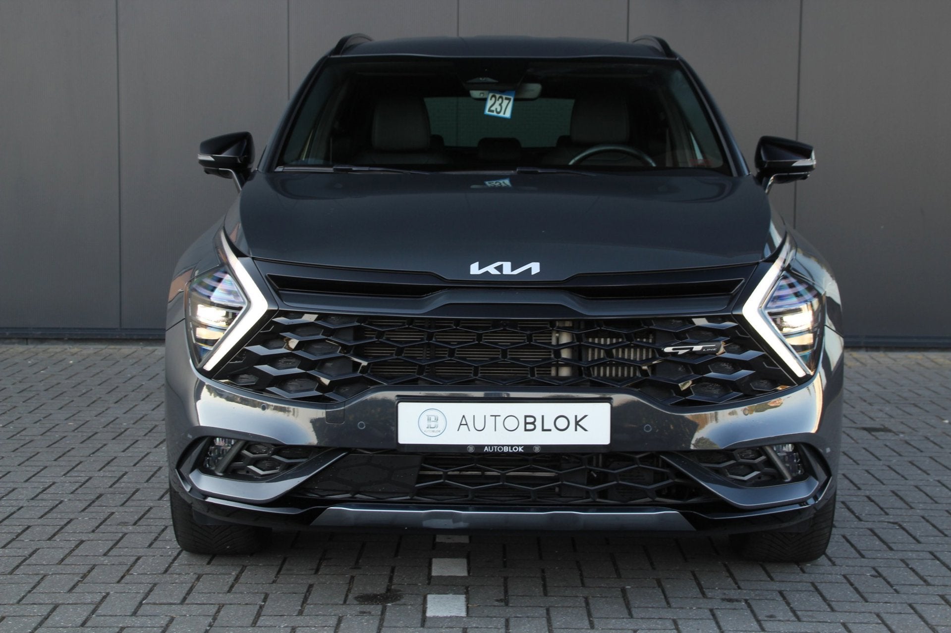 Kia Sportage 1.6 T-GDi Plug-in Hybrid AWD GT-PlusLine | Stoe, Auto's, Automaat, Gebruikt, Zwart, 4 cilinders