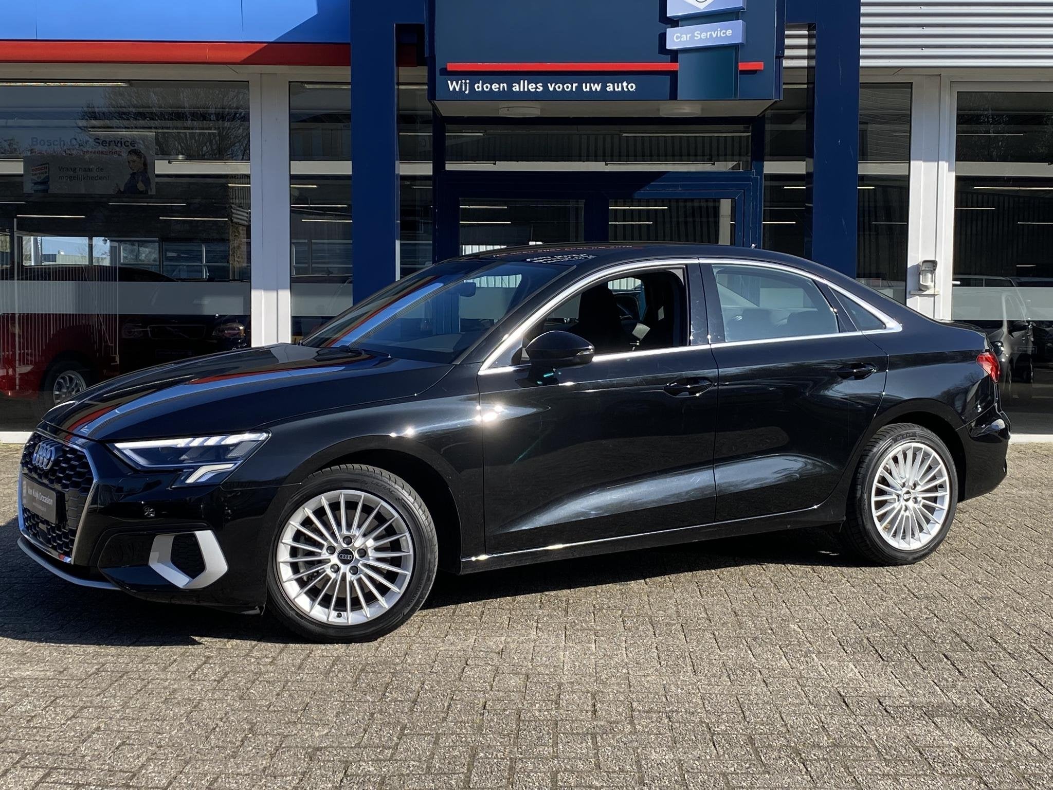 Audi A3 Limousine 30 TFSI Business edition / Nieuw Model / A, Stof, Gebruikt, Zwart, Origineel Nederlands