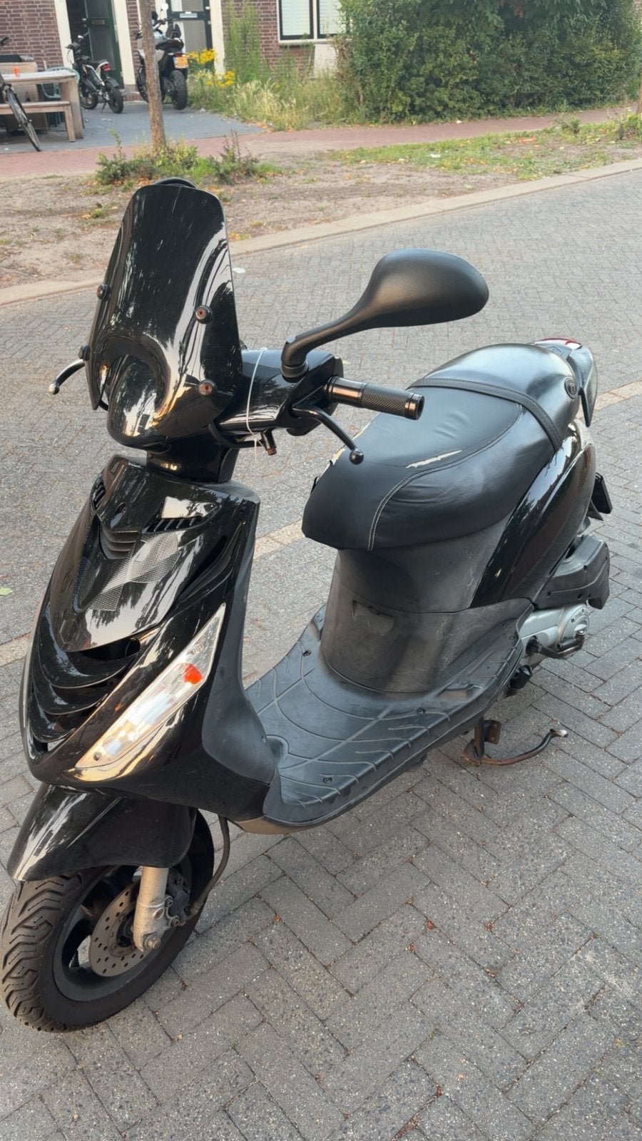 Zip 50cc 4tak 2017, Fietsen en Brommers, Scooters | Piaggio, Ophalen, Zip, Zo goed als nieuw, Benzine