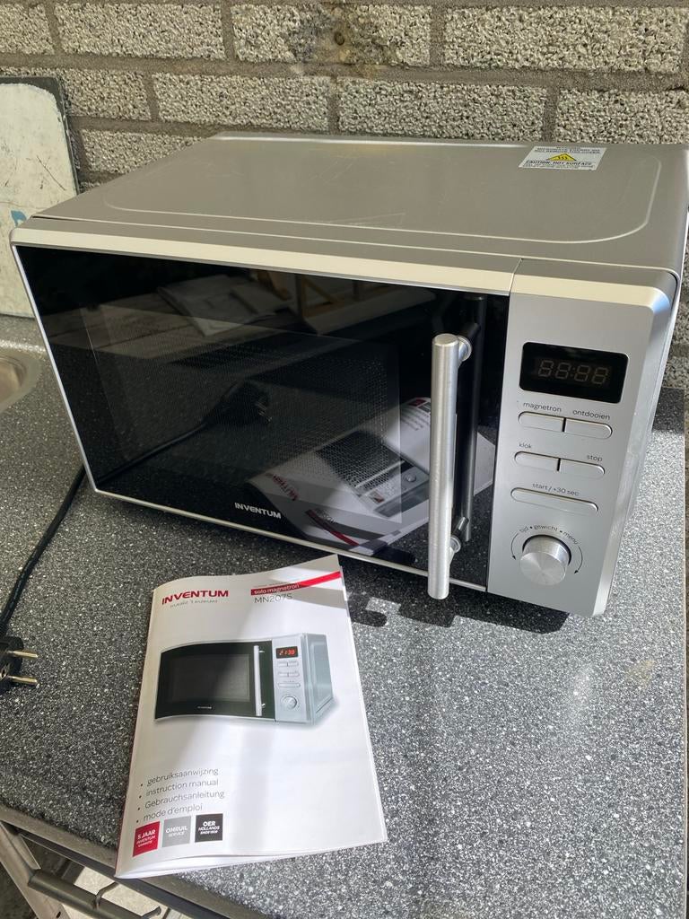 Inventum solo magnetron MN 207S bijna nieuw!, Witgoed en Apparatuur, Magnetrons, Ophalen, Minder dan 45 cm, Draaiplateau, Vrijstaand
