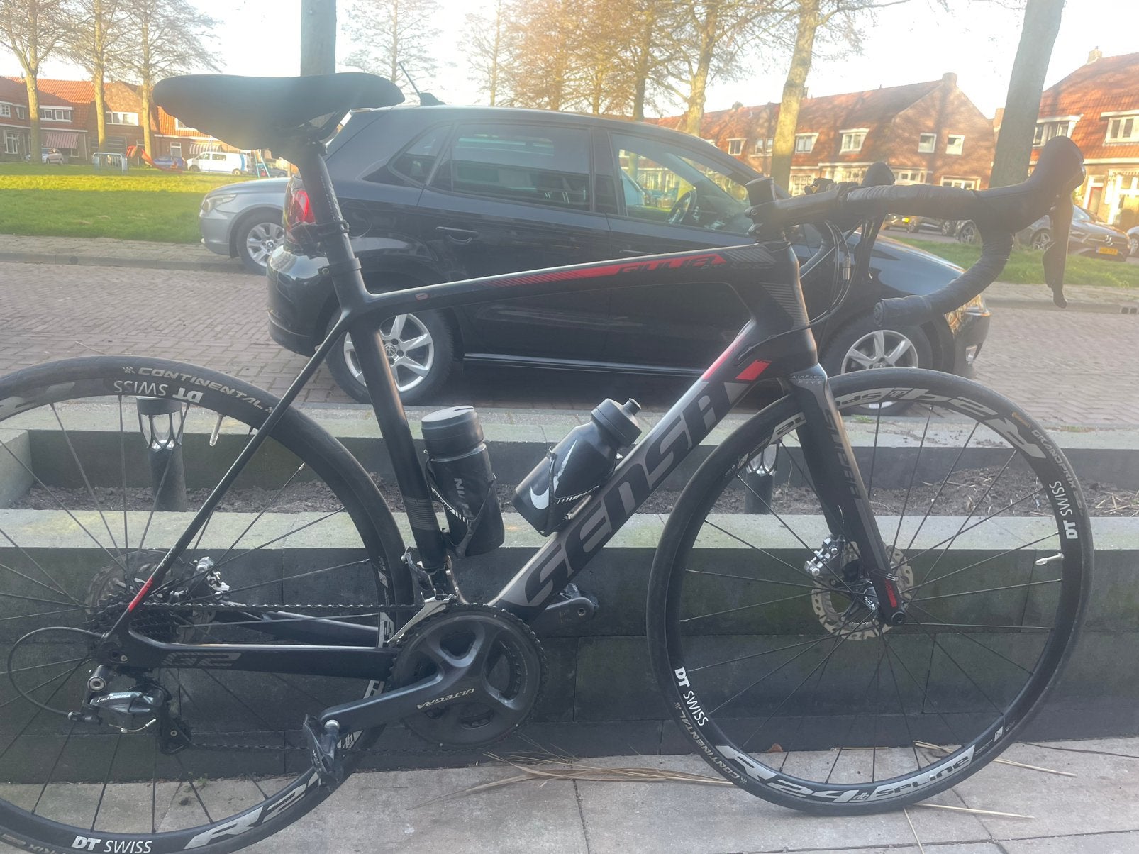 Sensa racefiets, Gebruikt, Carbon, Meer dan 20 versnellingen, Schijfrem
