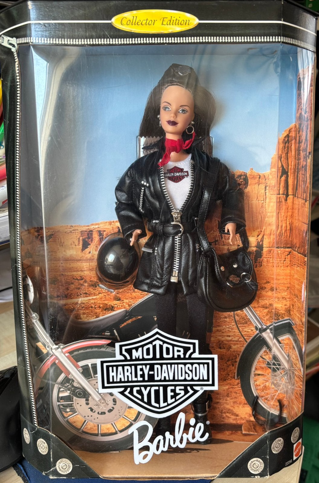 Harley Davidson Barbie NRFB, Verzamelen, Poppen, Ophalen of Verzenden, Zo goed als nieuw, Fashion Doll