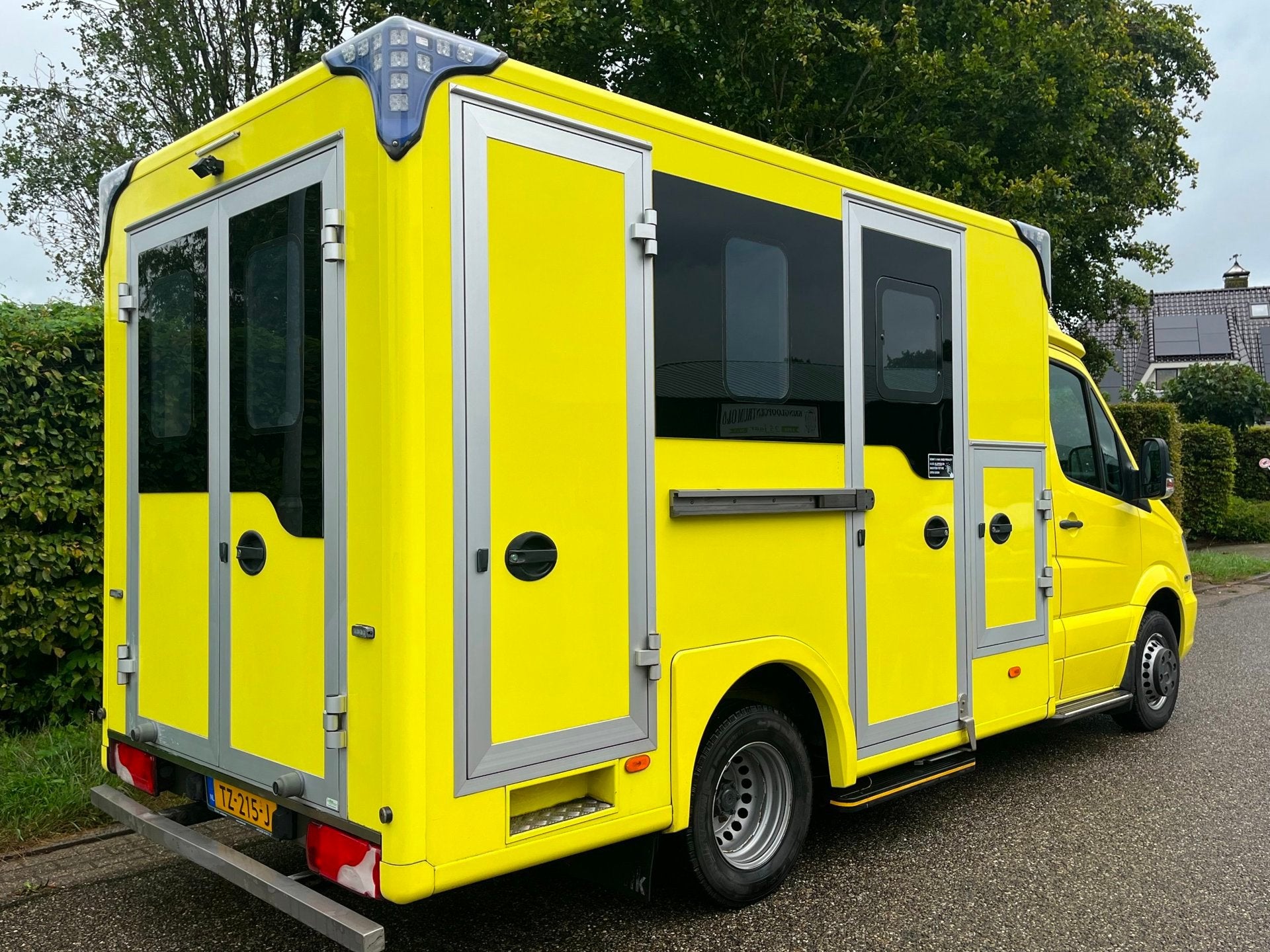 Mercedes-Benz Sprinter 519 CDI 3.0 V6 Euro 6 | Ambulance |, Automaat, Dealer onderhouden, Gebruikt, 2000 kg