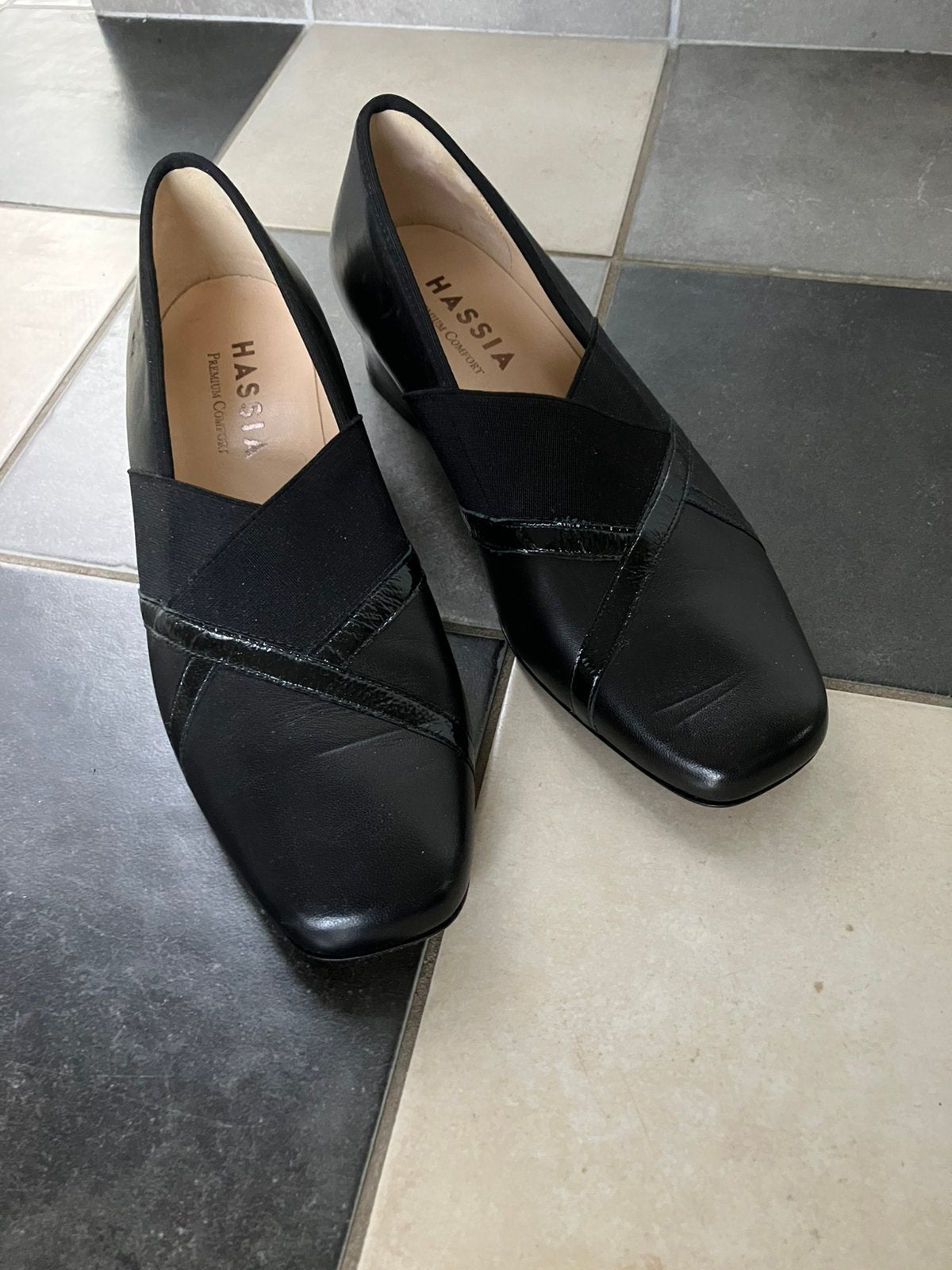 Hassia zwarte instapper Evelyn maat 3,5 J, Schoenen met lage hakken, Zwart, Ophalen of Verzenden, Zo goed als nieuw