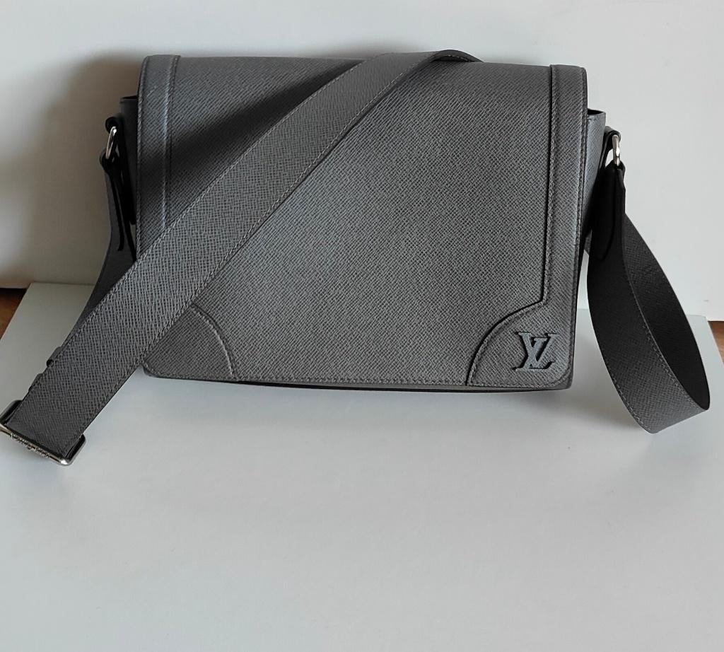Tas LOUIS VUITTON, Ophalen, Nieuw, Grijs, Leer
