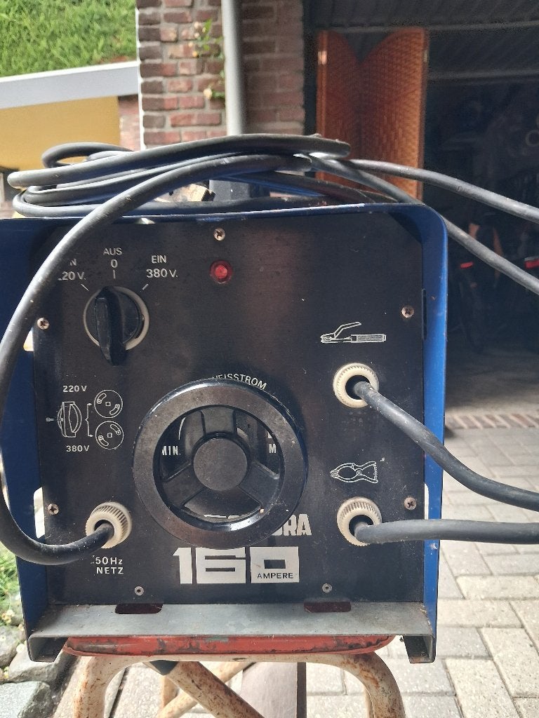 Lasapparaat CEBORA, Ophalen, Gebruikt, 150 tot 250 ampère, Elektroden