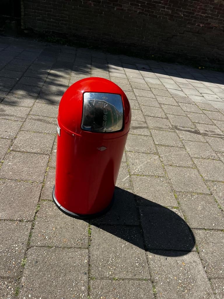 Wesco afvalbak - origineel geel, nu rood, Ophalen, Gebruikt, 50 tot 75 cm, Metaal