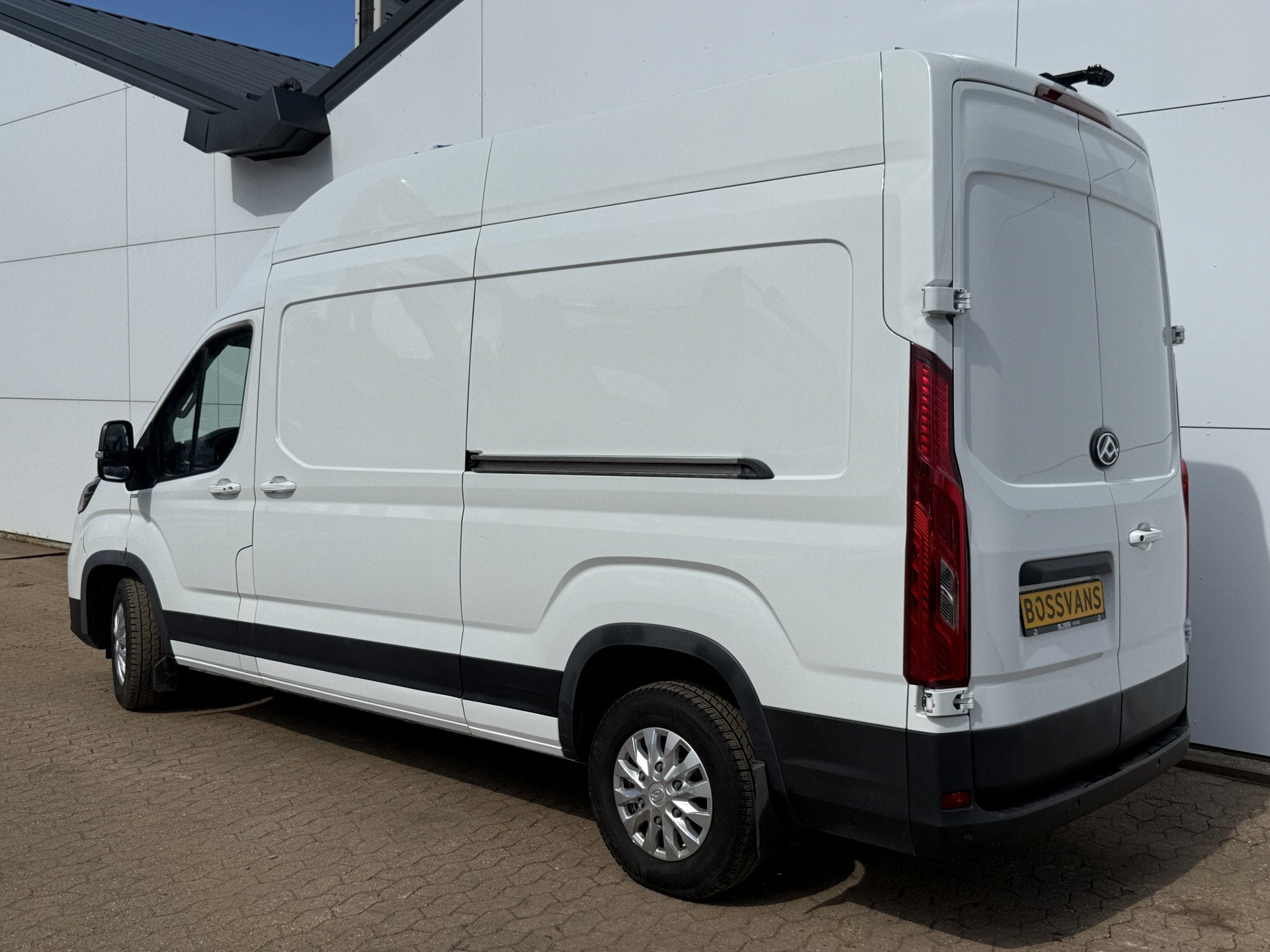 Maxus eDeliver 9 89kWh L3H3 328KM WLTP 91% (SOH) 204PK Dubbe, Stof, Gebruikt, Zwart, 89 kWh
