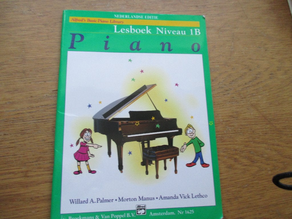 ALFRED'S BASIC PIANO LIBRARY - LESBOEK NIVEAU 1 B, Gebruikt, Overige genres, Les of Cursus, Ophalen of Verzenden
