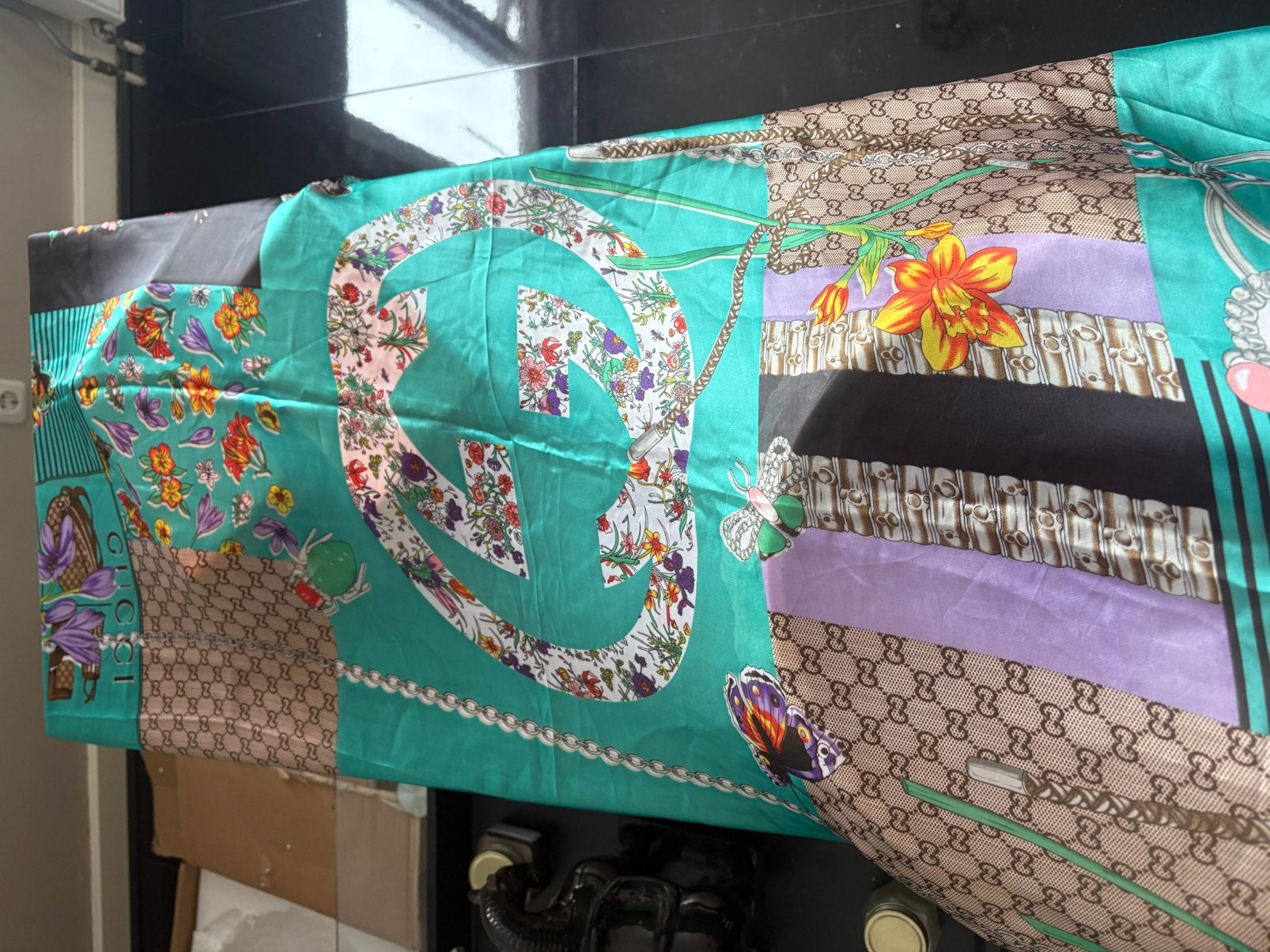 Gucci sjaal - nieuw, Ophalen of Verzenden, Nieuw, Maat 46/48 (XL) of groter, Sjaal