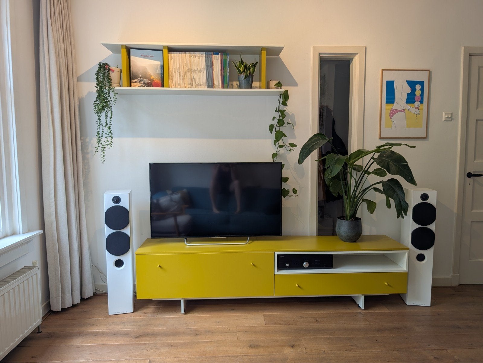 Hülsta modern design (tv) wandmeubel - mosterdgeel, Gebruikt, Met klep(pen), 200 cm of meer, Ophalen of Verzenden