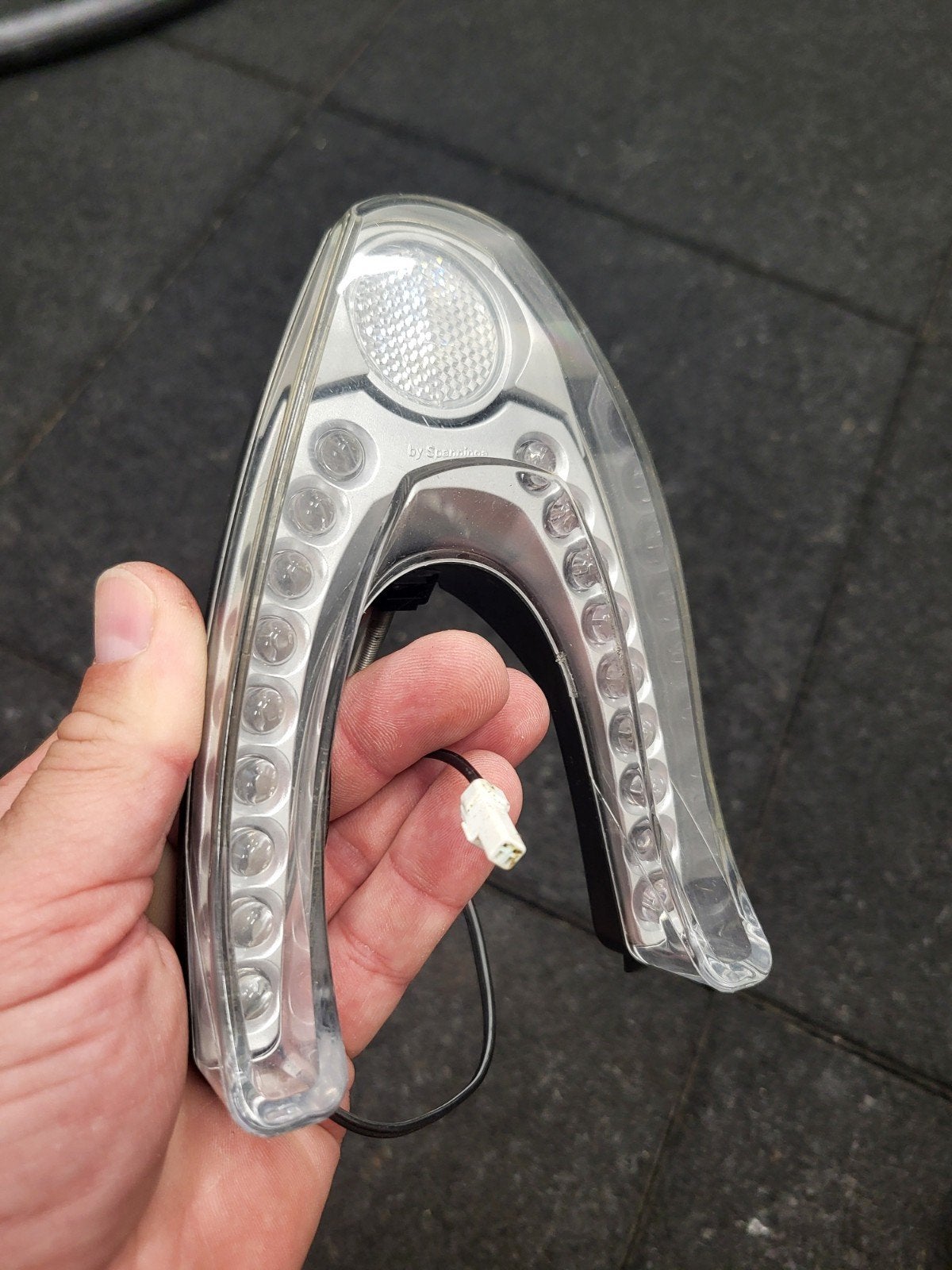 Sparta ION RX Plus

Voorlicht Fietslamp voorlamp koplamp RX+, Ophalen of Verzenden, Gebruikt, Accu, Voorlicht