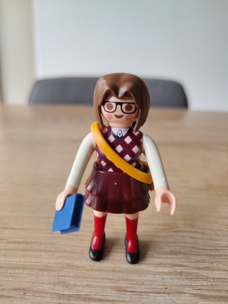 Playmobil Student schoolmeisje themapoppetje, Complete set, Ophalen of Verzenden, Zo goed als nieuw, Figuren