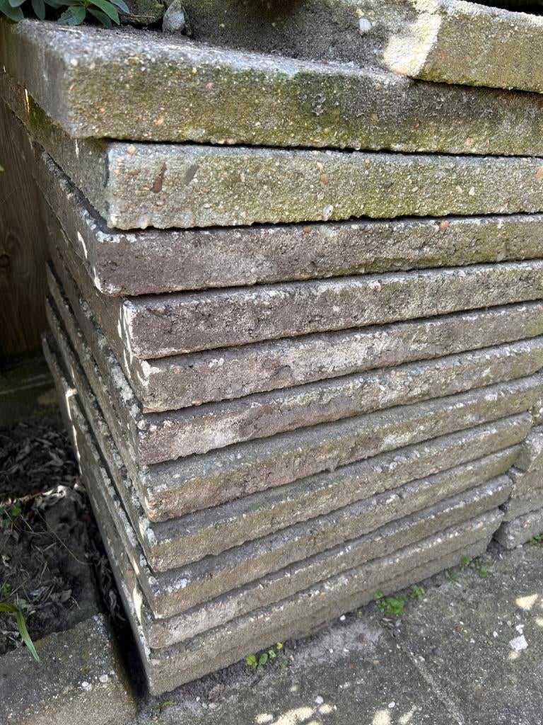 GRATIS 31 tegels 50x50cm, Ophalen, Zo goed als nieuw, Beton, Terrastegels