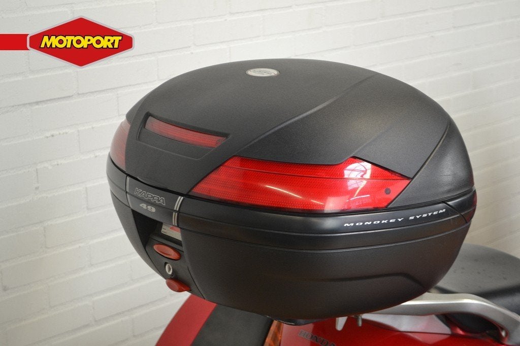 Honda ST 1300 Pan European ABS TOUR (bj 2003), Motoren, Dorneveld 180-184
B-1731  Zellik, BE, Honda Motor Europe, Meer dan 35 kW
