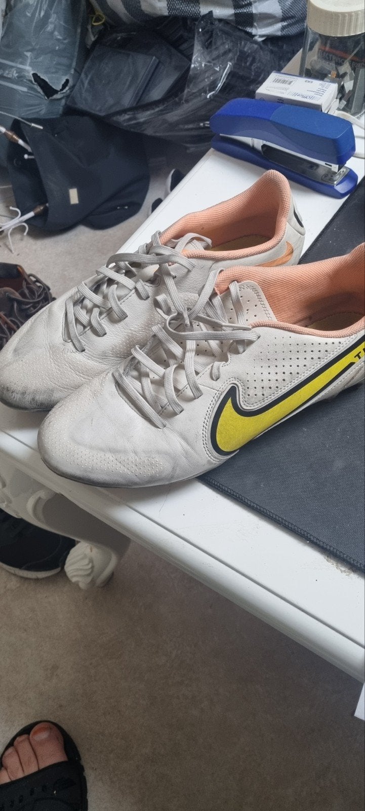 Nike Tiempo voetbalschoenen - Maat 43, Ophalen of Verzenden, Gebruikt, Schoenen
