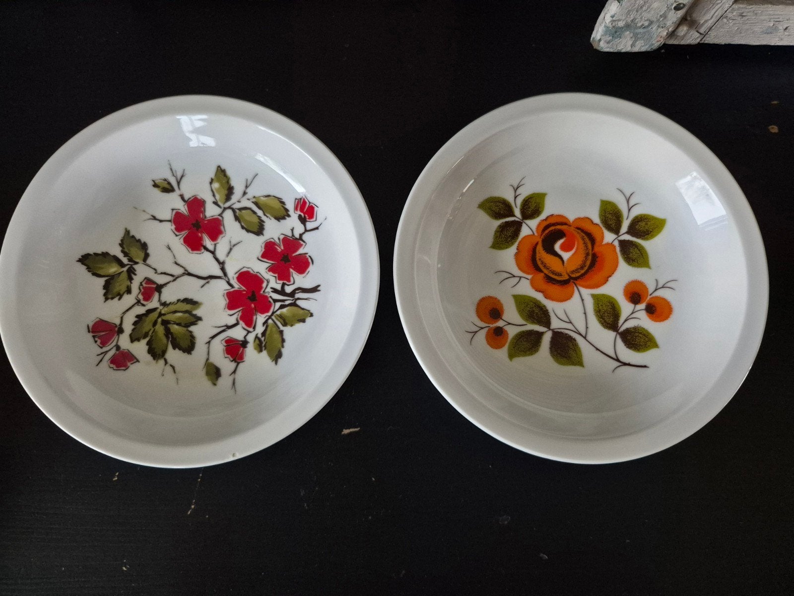 2 borden met bloemen Bavaria Schumann Arzberg Germany, Ophalen of Verzenden