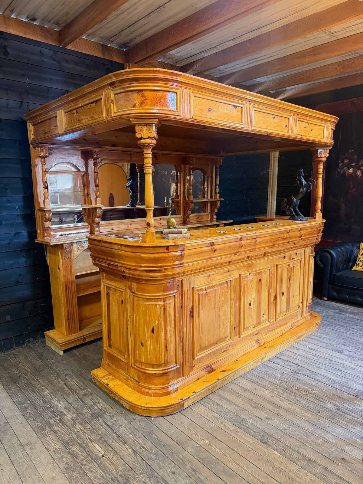 Grote houten hemelbar – western saloon huisbar 260 cm, Ophalen, Gebruikt, Info@chesterfieldjunkie.nl, Chesterfield junkie