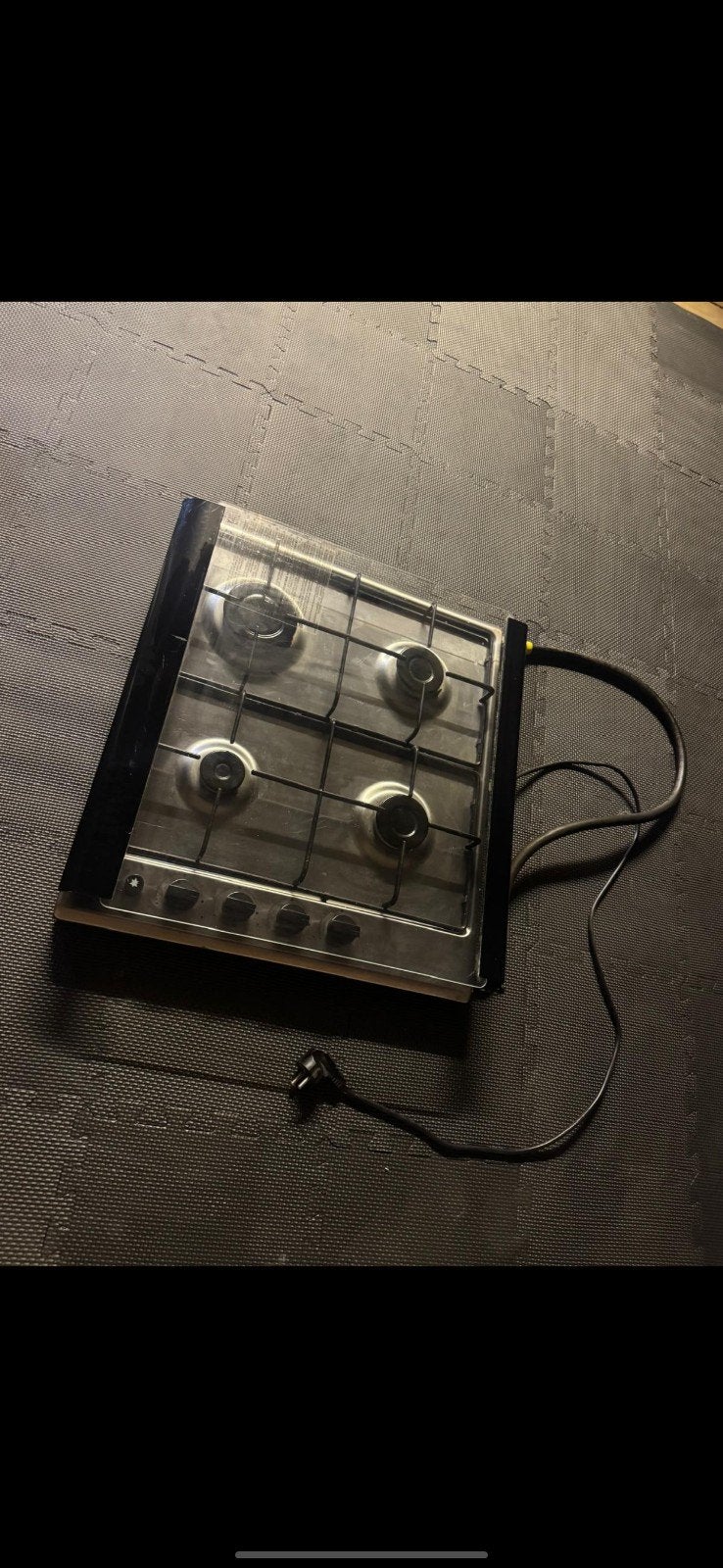 Compact gasfornuis met 4 pitten en glazen deksel, Gebruikt, Minder dan 85 cm, Gas, 4 kookzones