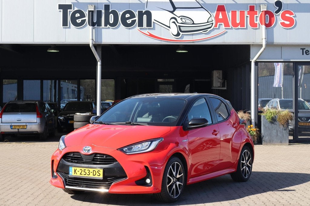 Toyota Yaris 1.5 Hybrid Launch Edition Navigatie, Camera Aut, Auto's, 450 kg, Gebruikt, Euro 6, 49 €/maand