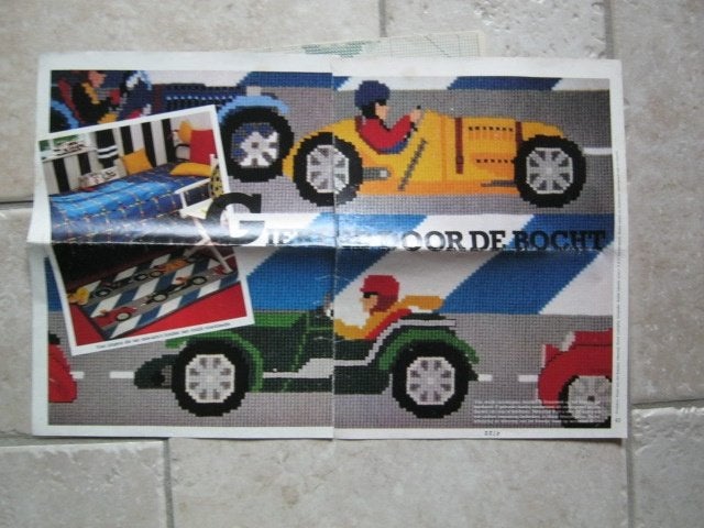 Borduurpatroon   Race auto´s  op kleed  nr 1412 do, Verzenden, Nieuw, Handborduren, Patroon