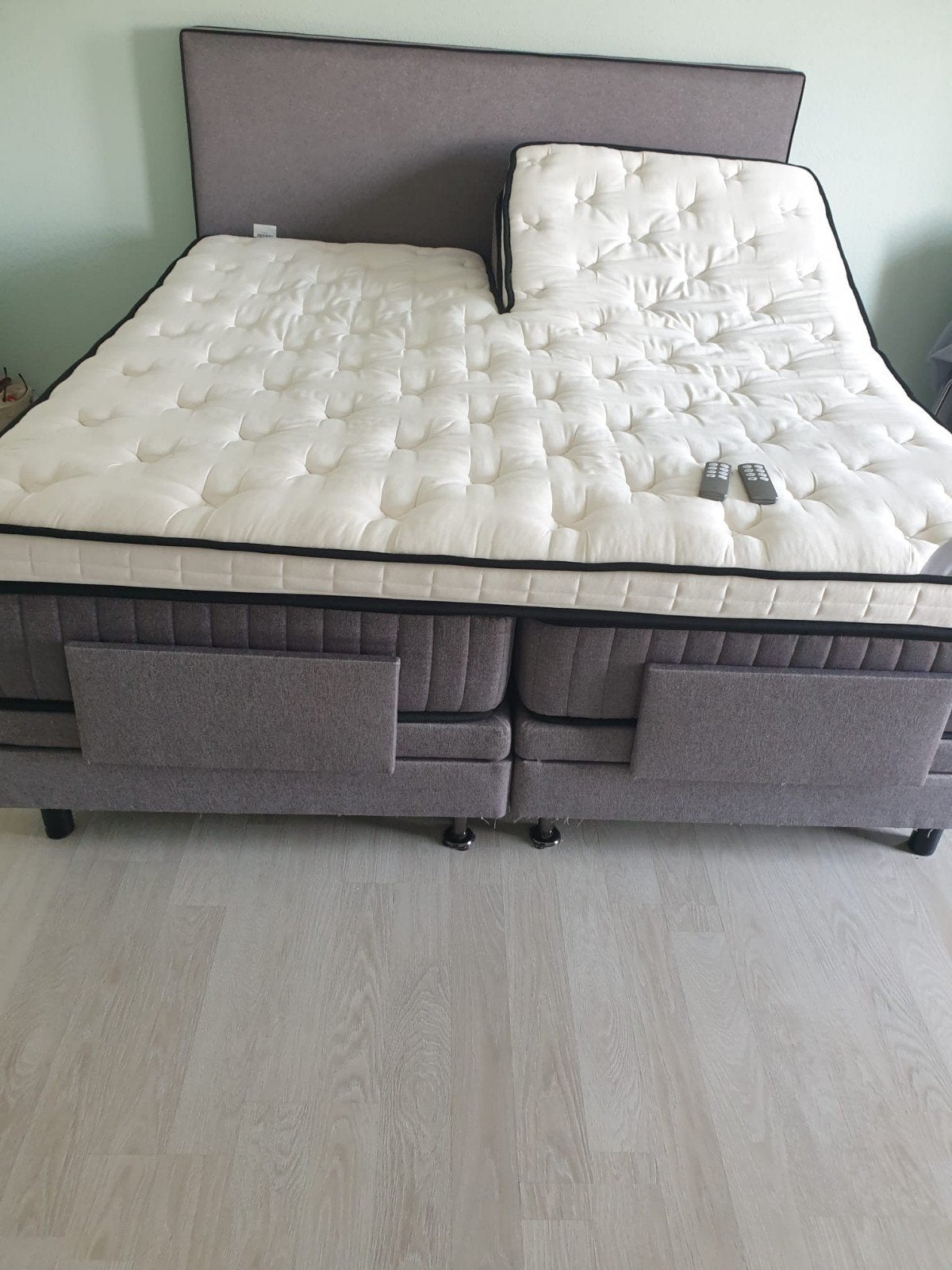 bezorging is mogelijk 180x200 inzgs elektrisch boxspring bed, Tweepersoons, Ophalen of Verzenden, Zo goed als nieuw, 180 cm
