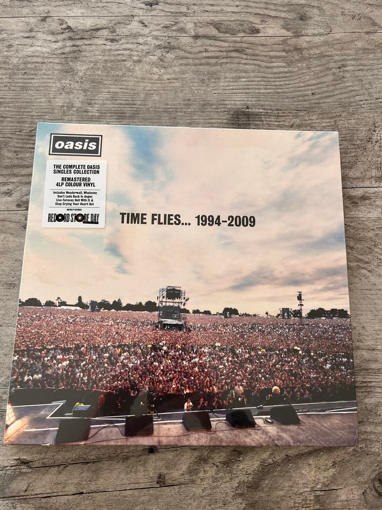 Oasis - Time Flies 1994-2009 4LP Kleur Vinyl RSD, 12 inch, Boxset, Nieuw in verpakking, Ophalen of Verzenden
