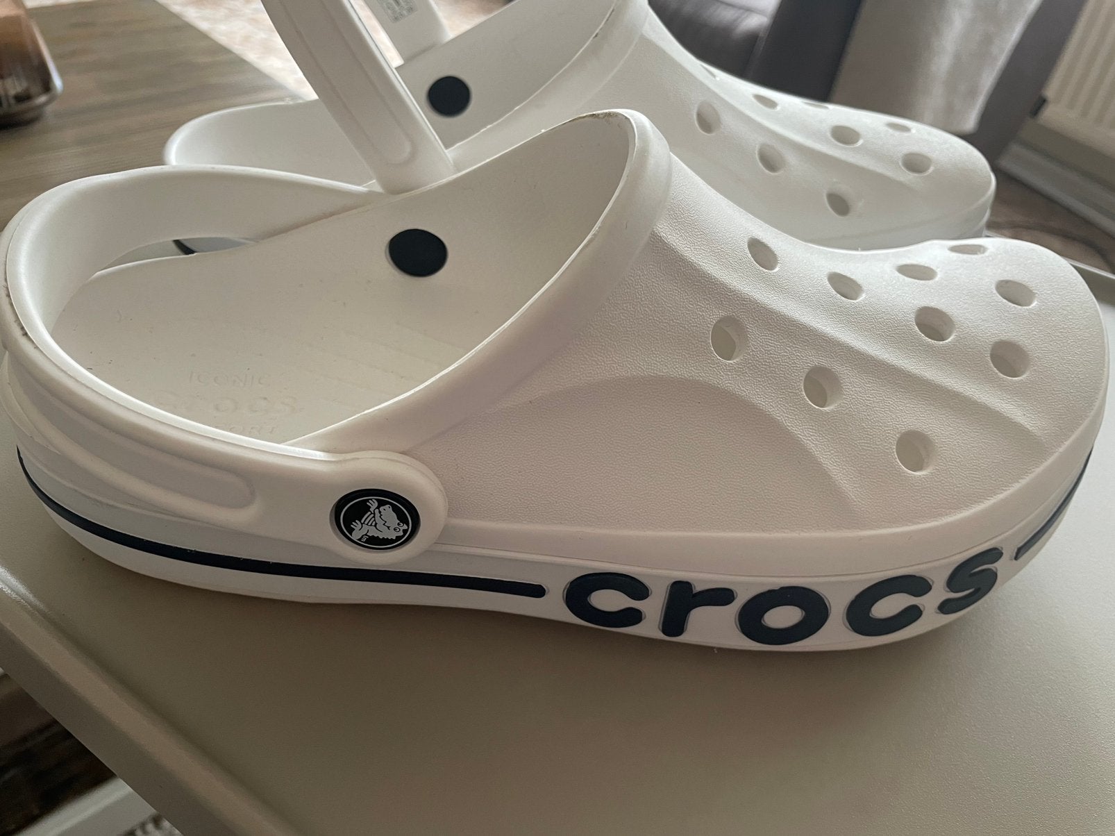 Crogs, Ophalen, Zo goed als nieuw, Zwart