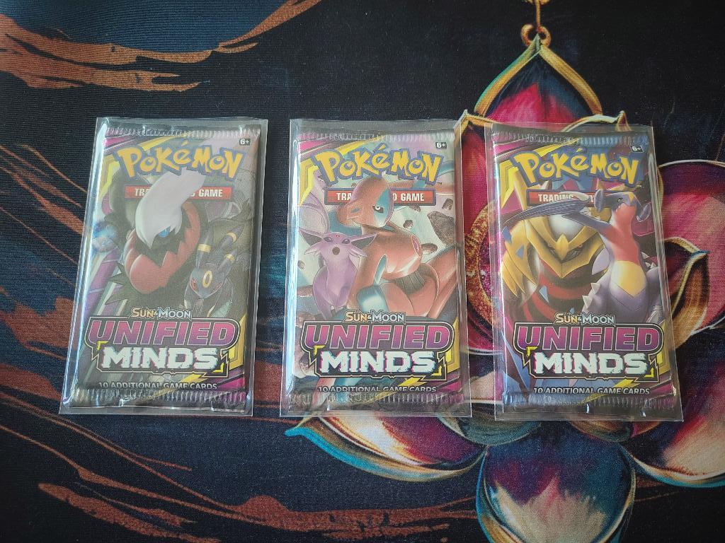 Unified Minds Booster - Sealed - 79.9 ps, Ophalen of Verzenden, Nieuw, Booster, Foil