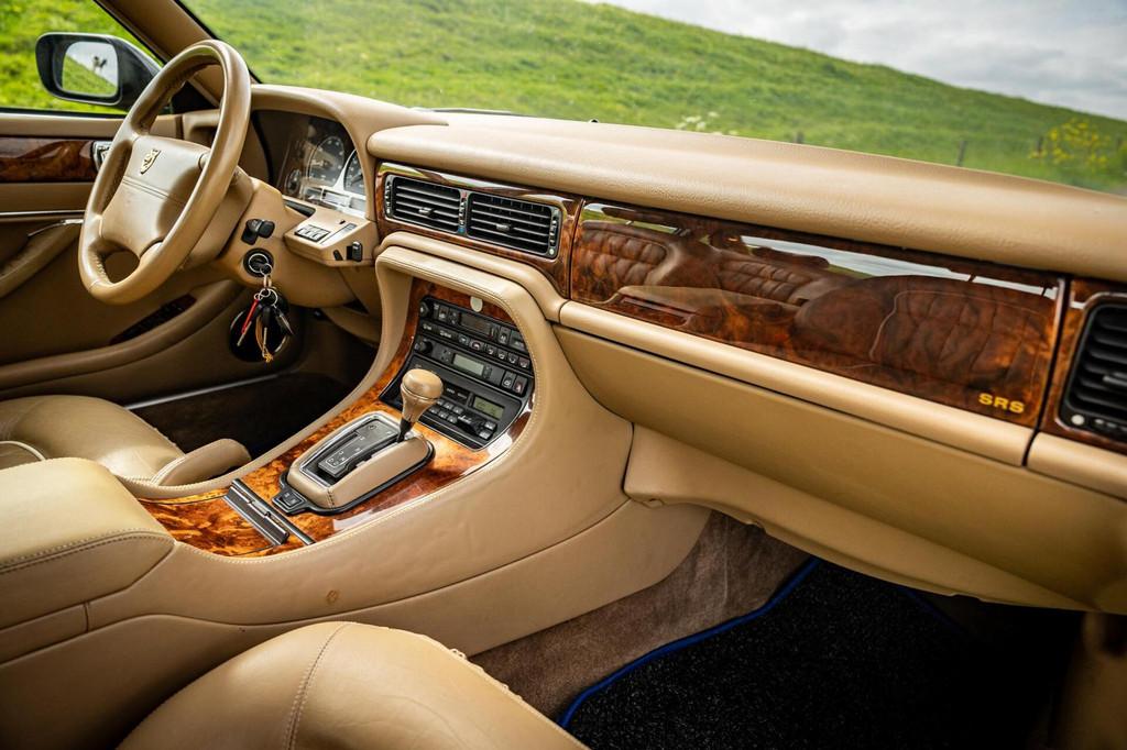 Jaguar Sovereign 4.0 |Origineel NL auto |Vol Opties |Leder, Auto's, Jaguar, Achterwielaandrijving, Gebruikt, Met garantie (alle)