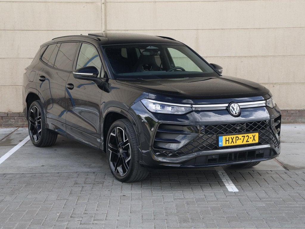 Volkswagen Tayron 1.5 eHybrid R-Line Edition 204PK DSG Black, Auto's, Volkswagen, Stof, 4 cilinders, 150 min, Automatische klimaatregeling