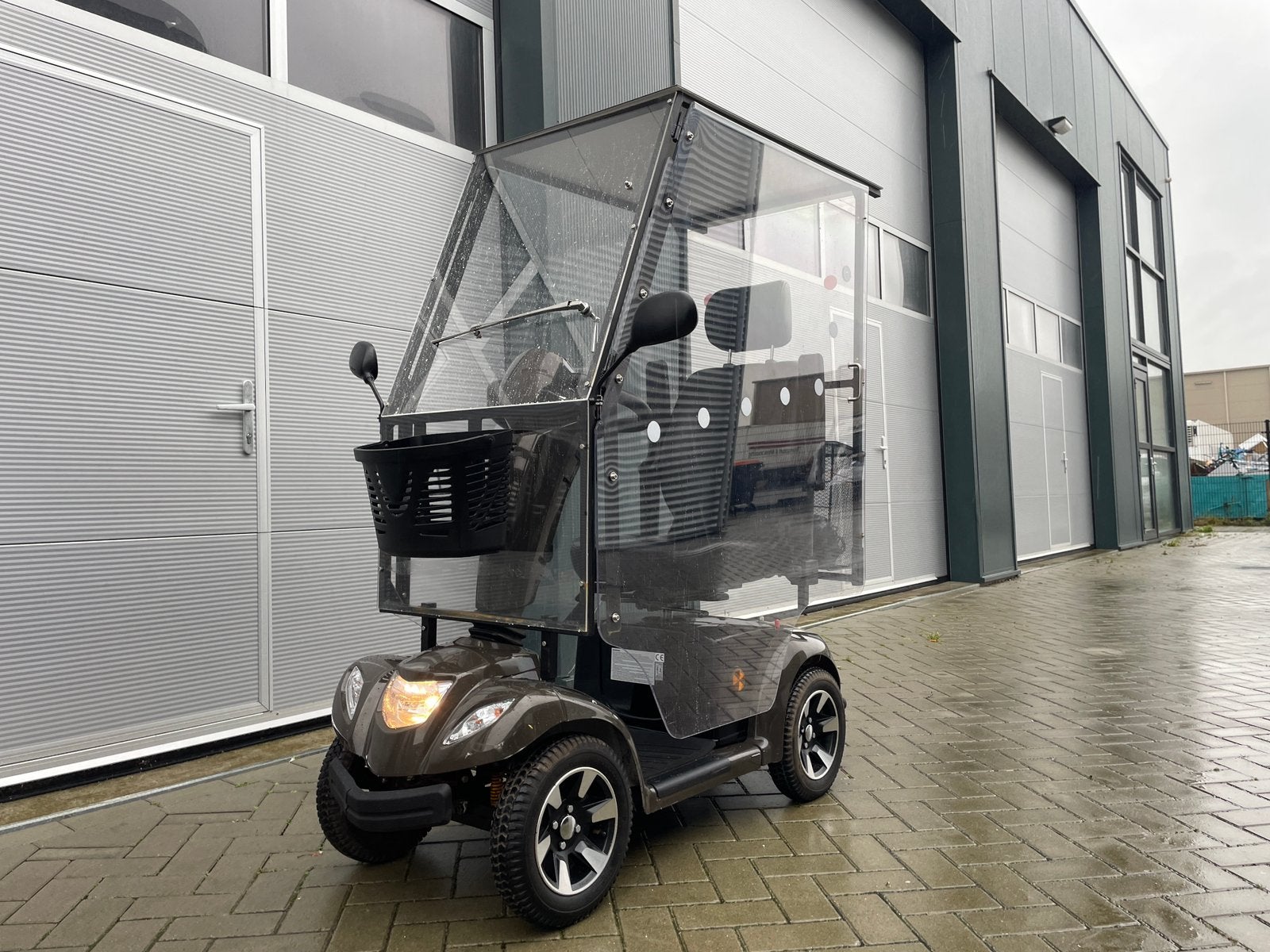 Overdekte scootmobiel Vermeiren carpo 4