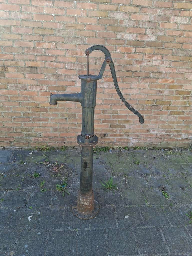 Vintage Waterpomp  antiek decoratie (revisie nodig), Ophalen, Gebruikt, Bronpomp