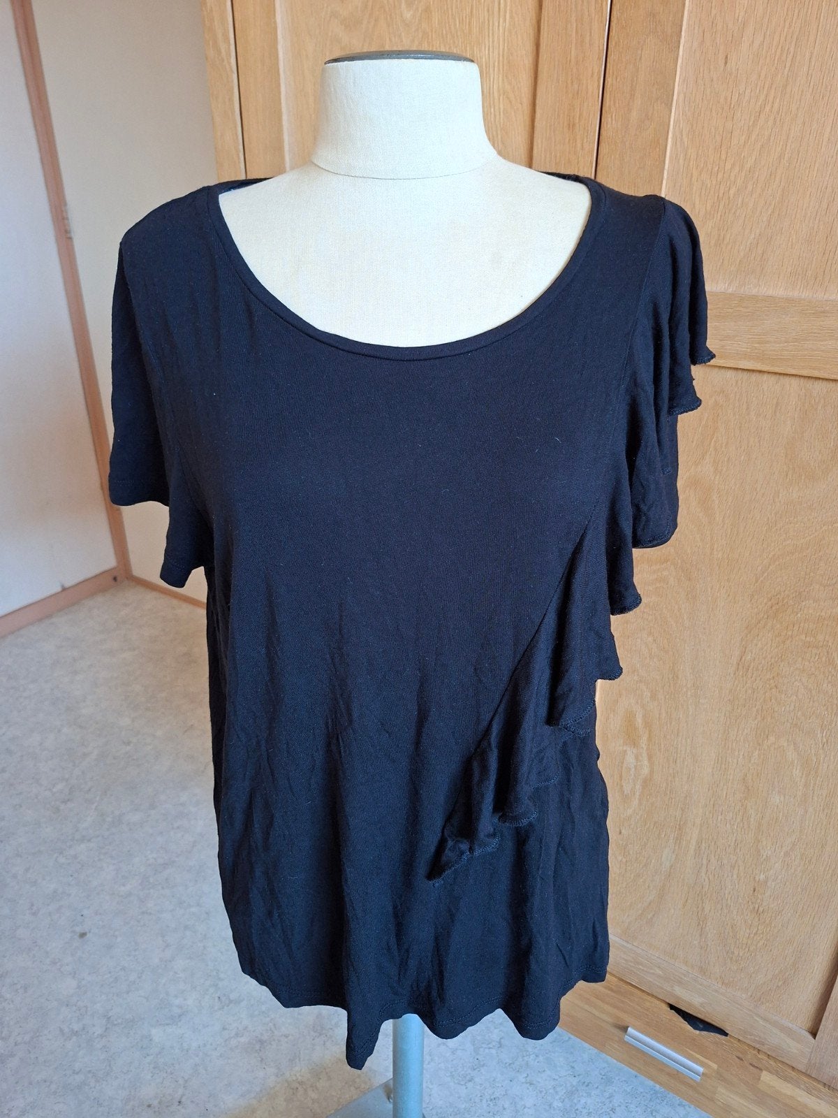 Zwart Hema shirt met ruches, maat XL, Zwart, Maat 46/48 (XL) of groter, Ophalen of Verzenden, Zo goed als nieuw